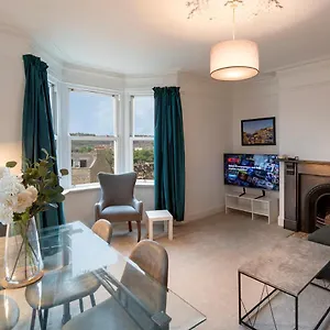  Apartment Beautiful Views! 3 Great Doubles! United Kingdom